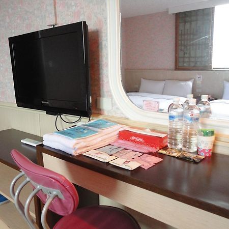 Sunwise Hotel Kaohsiung Esterno foto