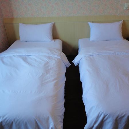 Sunwise Hotel Kaohsiung Esterno foto