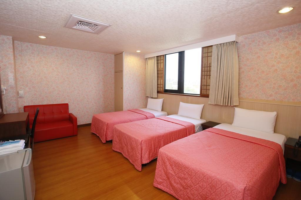 Sunwise Hotel Kaohsiung Esterno foto