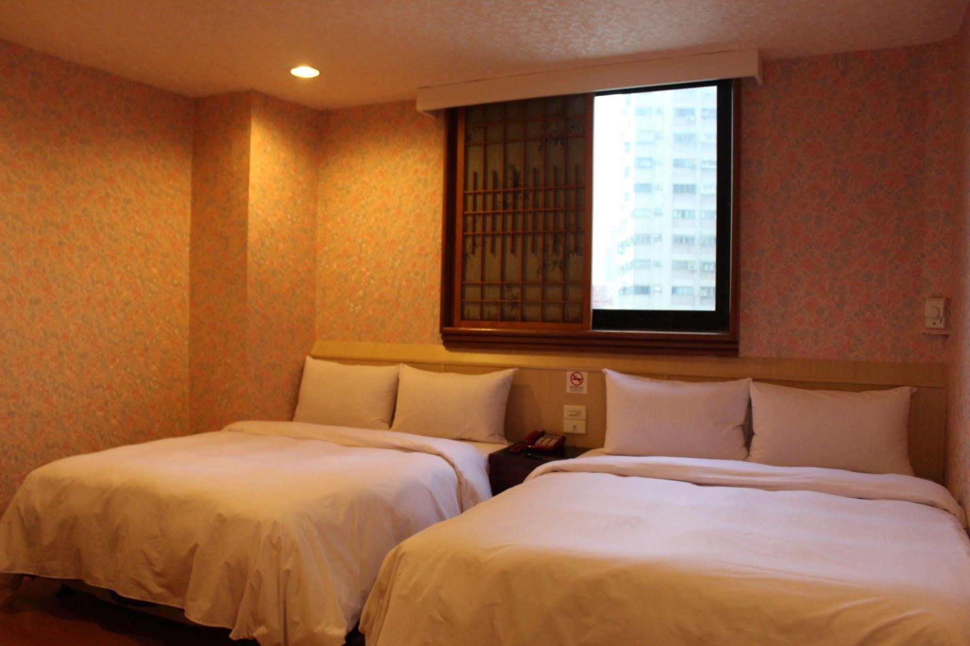 Sunwise Hotel Kaohsiung Esterno foto